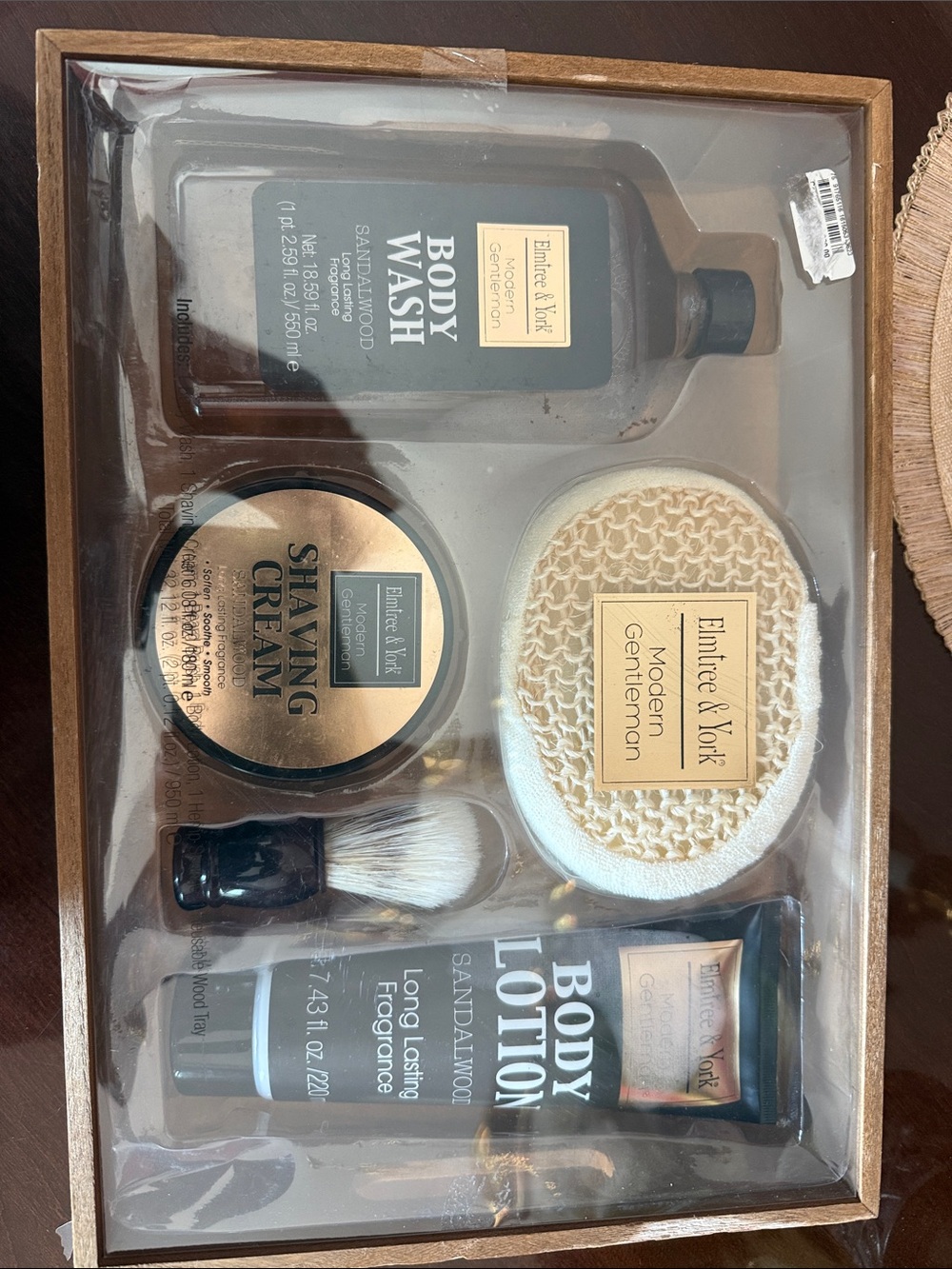Modern Gentleman Grooming Set — Brown